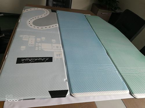 高周波塑胶熔接机热合地垫样品
